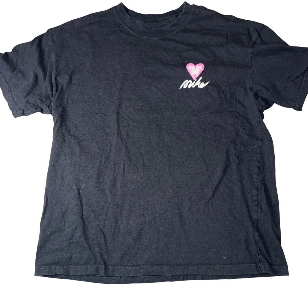 Nike Graphic Tee Large Black Shoe Loves‎ Me Not Daisy Heart Loose Fit